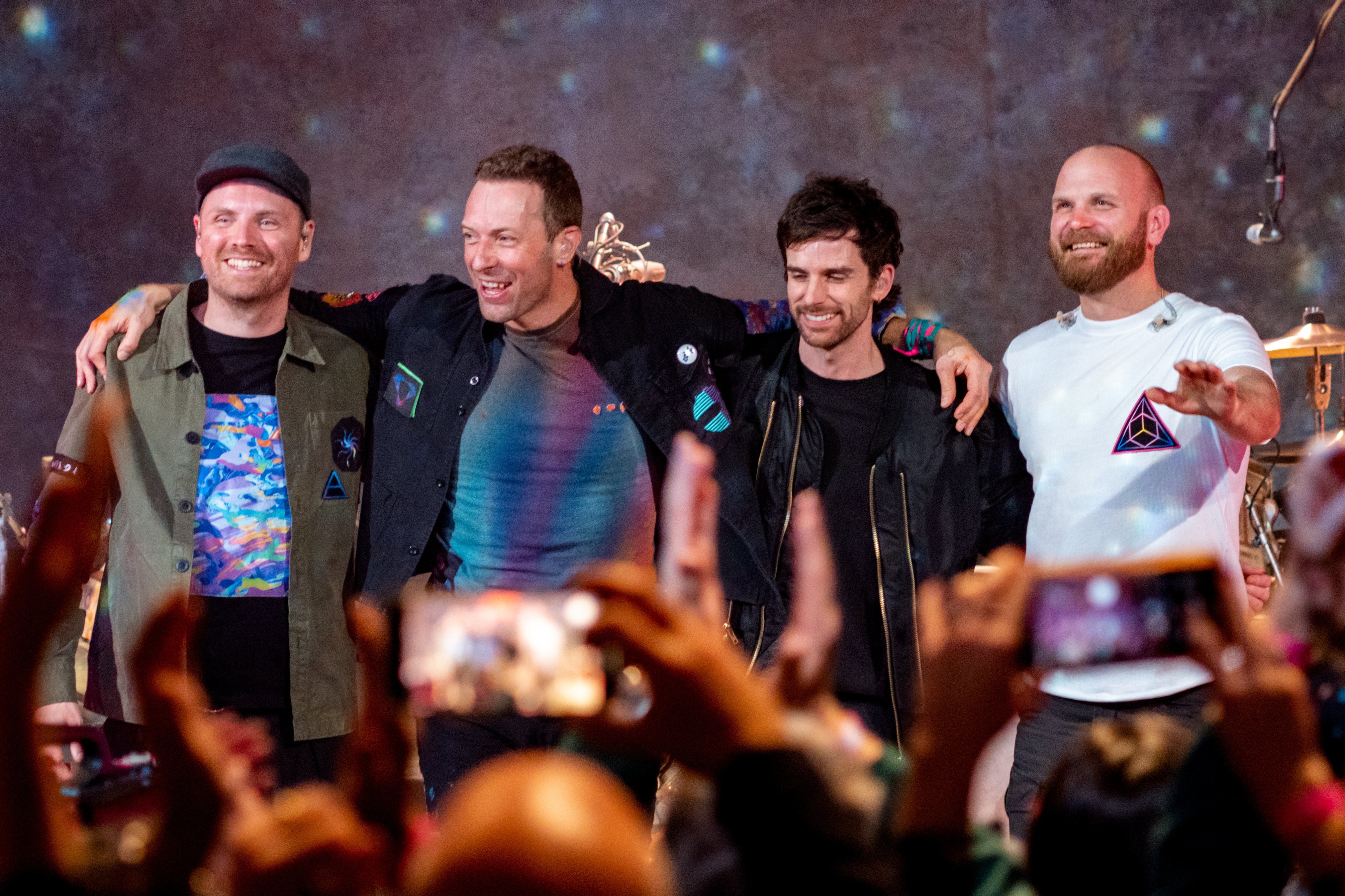 Coldplay csókkamera – hogyan leplezheti le a BaZi képleted a hűtlenséget és a flörtöt